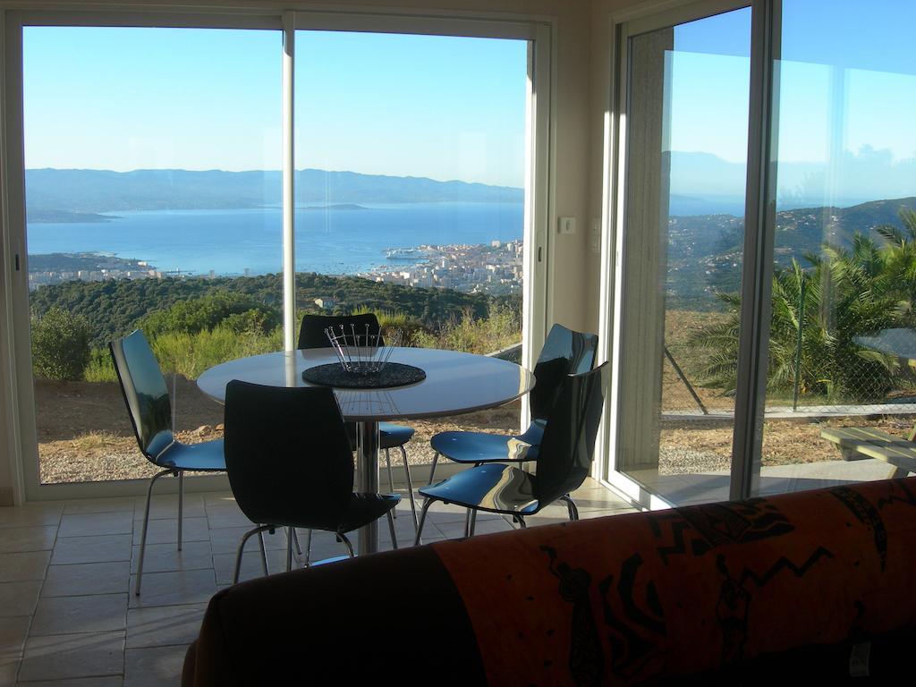 Gites Sassone, Vue Panoramique Sur Ajaccio Et La Mer Alata Ruang foto